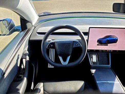 Used 2026 Tesla Model Y AWD image 13