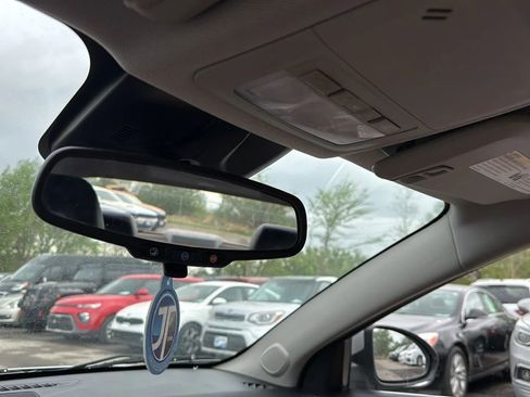 Used 2015 Chevrolet Cruze LT FWD image 32