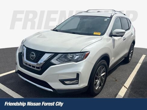 Used 2019 Nissan Rogue SV w/ Premium Package FWD image 1
