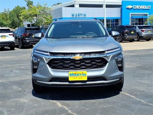 New 2026 Chevrolet Trax LT w/ Driver Confidence Package image 5