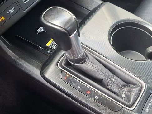 Used 2022 Honda Civic Touring image 16