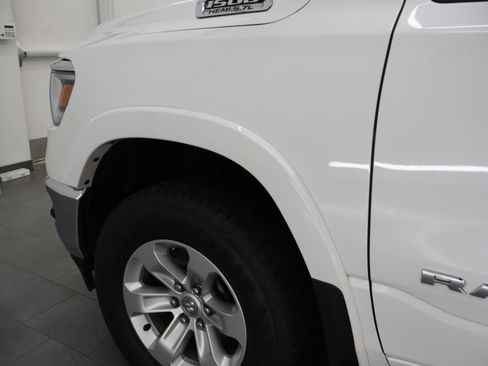 Used 2019 RAM 1500 Laramie AWD/4WD image 32
