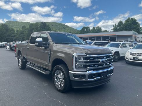 New 2026 Ford F250 Lariat w/ Chrome Package AWD/4WD image 3