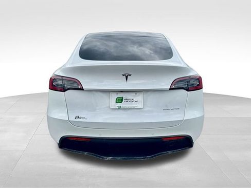 Used 2022 Tesla Model Y Long Range AWD/4WD image 10