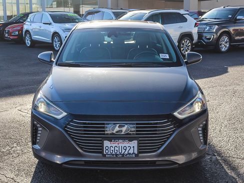 Used 2019 Hyundai Ioniq Limited image 2
