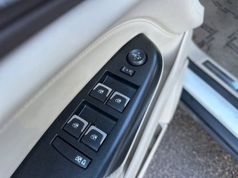 Used 2016 Cadillac SRX Luxury w/ Driver Awareness Package image 27