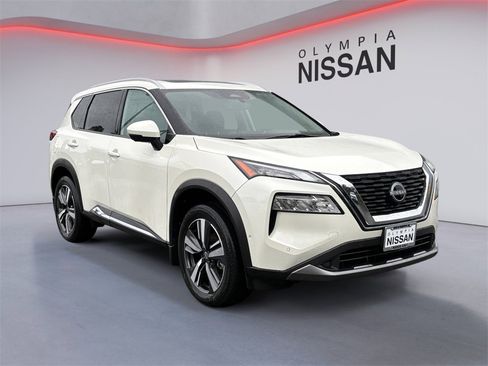 Used 2023 Nissan Rogue SL w/ SL Premium Package image 7