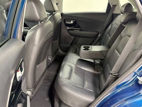 Used 2019 Kia Niro Touring FWD image 25