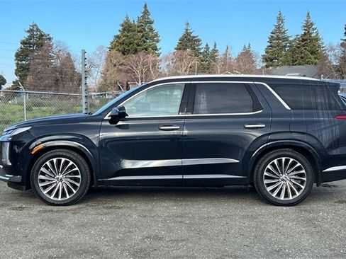 Used 2023 Hyundai Palisade Calligraphy image 10
