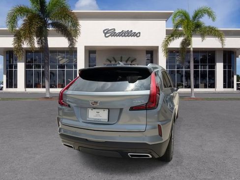 Used 2025 Cadillac XT4 Premium Luxury FWD image 13