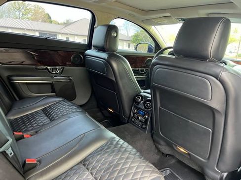 Used 2017 Jaguar XJ L Portfolio AWD/4WD image 19