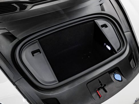 Used 2020 Porsche Taycan Turbo S image 88