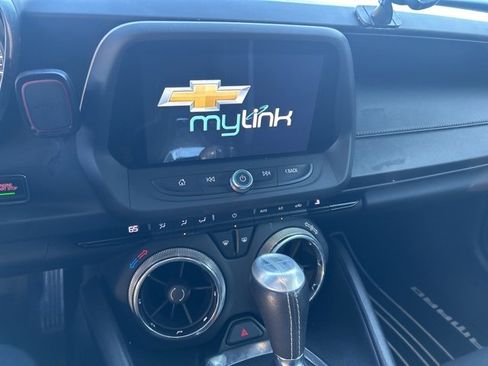 Used 2018 Chevrolet Camaro SS image 10