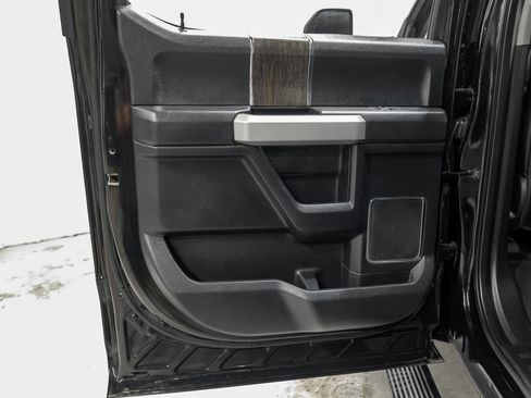 Used 2020 Ford F250 Lariat w/ Lariat Ultimate Package AWD/4WD image 46