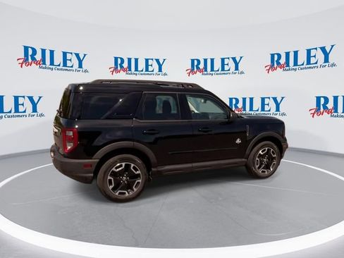 Used 2023 Ford Bronco Sport Outer Banks w/ Tech Package AWD/4WD image 10