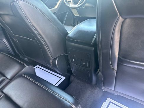 Used 2023 Ford Explorer XLT w/ Equipment Group 202A AWD/4WD image 43