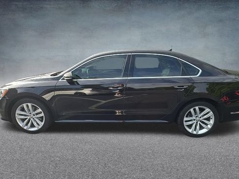 Used 2018 Volkswagen Passat 2.0T SE FWD image 6