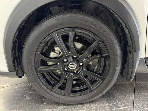 Used 2021 Nissan Kicks SR w/ Exterior Package FWD image 10