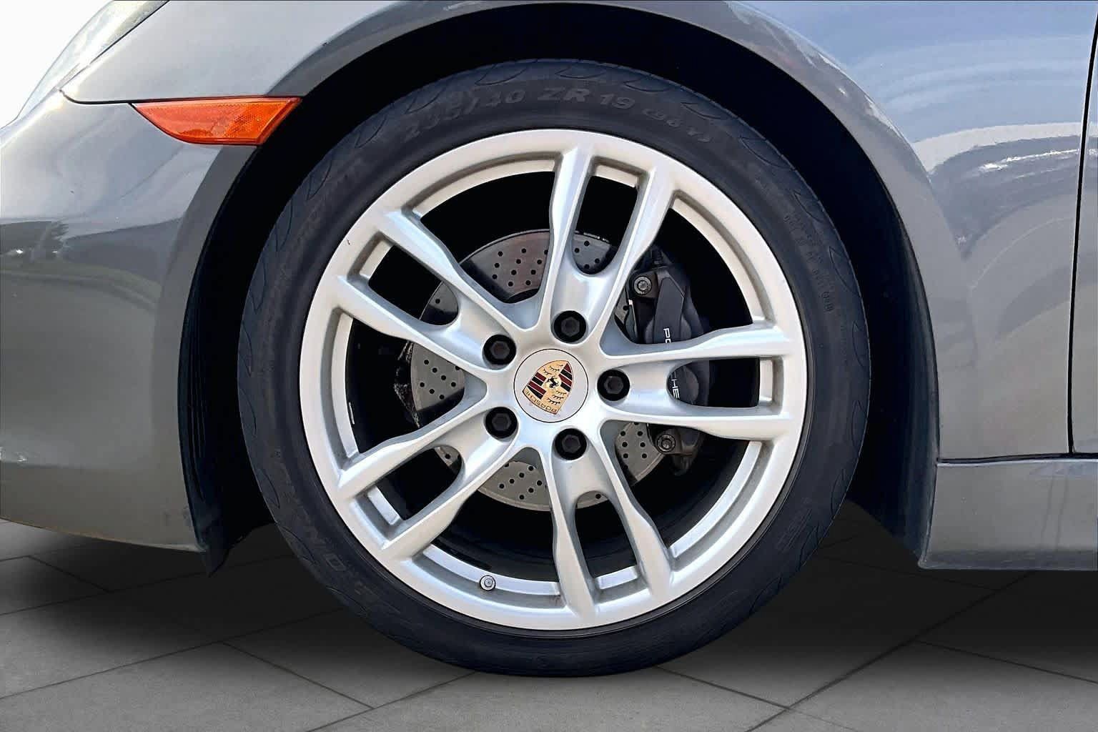Used 2014 Porsche Cayman RWD image 11