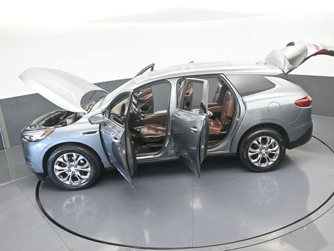 Used 2018 Buick Enclave Avenir w/ Avenir Technology Package image 70