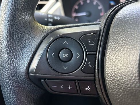 Used 2025 Toyota Corolla Cross L FWD image 19
