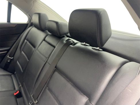 Used 2014 Mercedes-Benz E 350 Sedan image 33