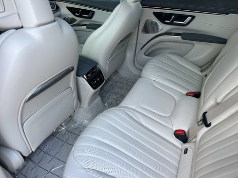 New 2026 Mercedes-Benz EQS 400 4MATIC SUV image 12