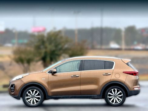 Used 2017 Kia Sportage EX w/ EX Technology Package image 8