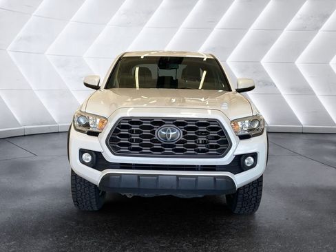Used 2021 Toyota Tacoma TRD Off-Road w/ Technology Package AWD/4WD image 2