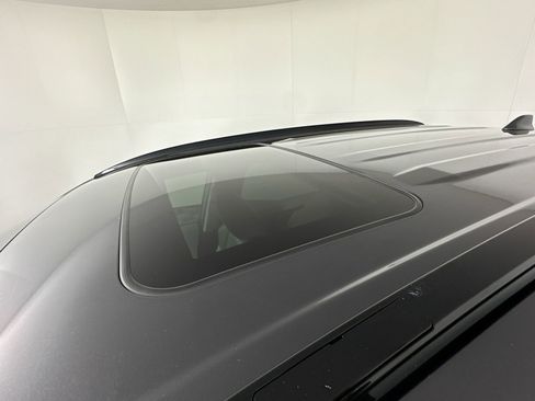 Used 2023 Toyota RAV4 XLE Premium image 19