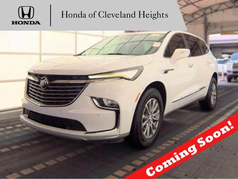 Used 2023 Buick Enclave Essence FWD image 1