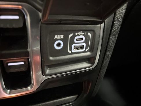 Used 2022 Jeep Gladiator Overland image 24
