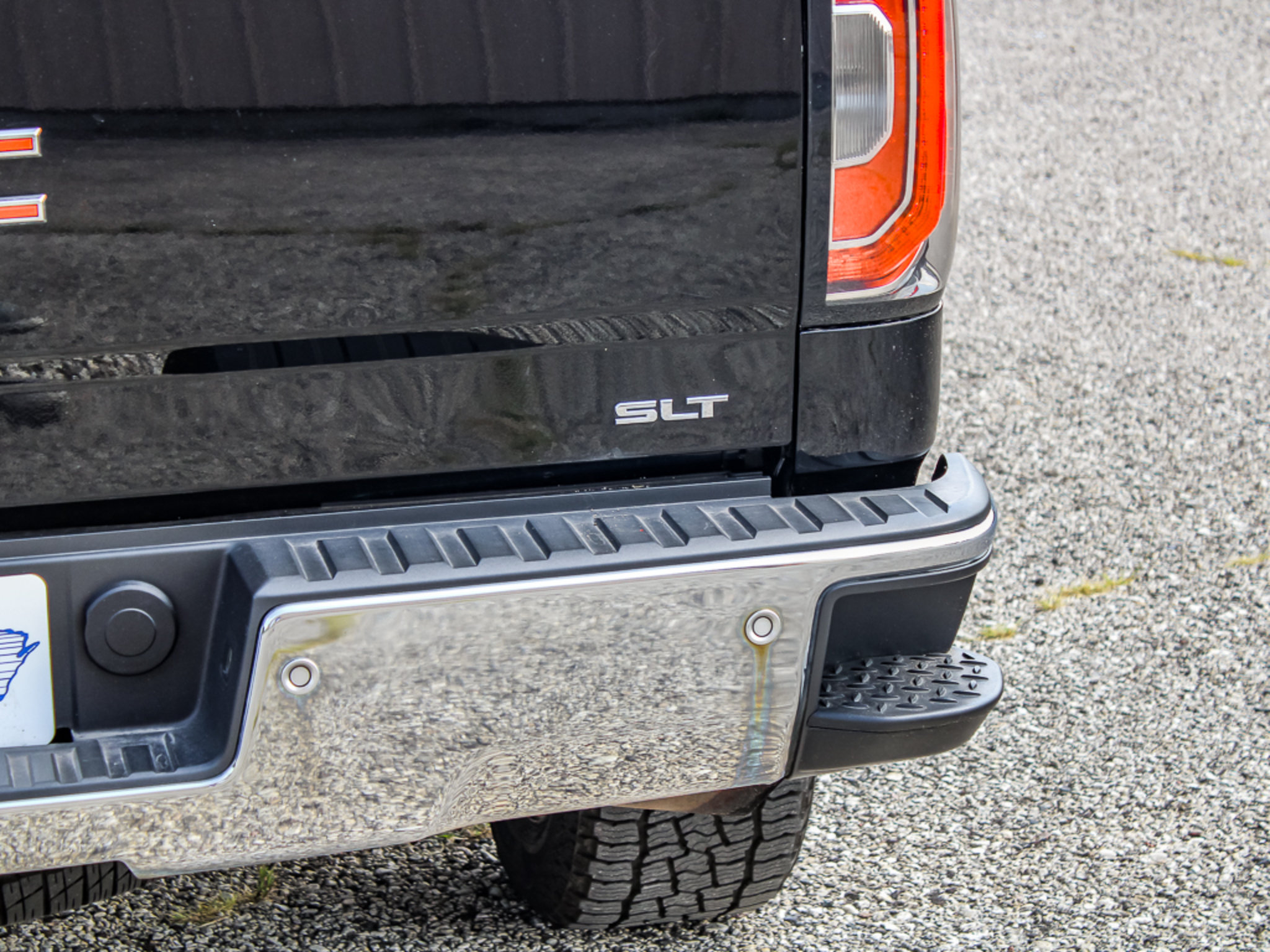 Used 2016 GMC Sierra 1500 SLT w/ SLT Premium Package AWD/4WD image 16