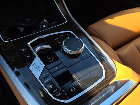 Used 2024 BMW X5 xDrive40i w/ Parking Assistance Package image 42