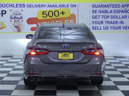 Used 2023 Toyota Camry SE image 6