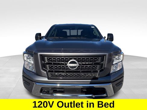 Used 2024 Nissan Titan SV w/ SV Convenience Package image 9