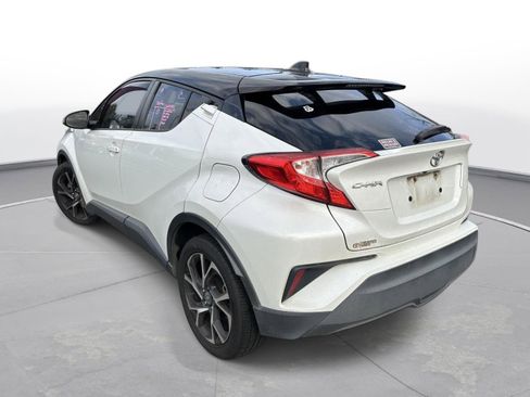 Used 2020 Toyota C-HR XLE image 8