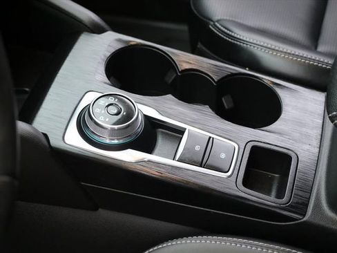 Used 2024 Ford Escape Platinum image 29