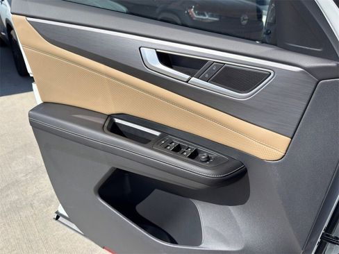 New 2026 Volkswagen Atlas Cross Sport SE image 26