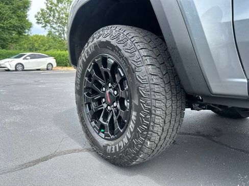 Used 2026 GMC Canyon Elevation RWD image 13
