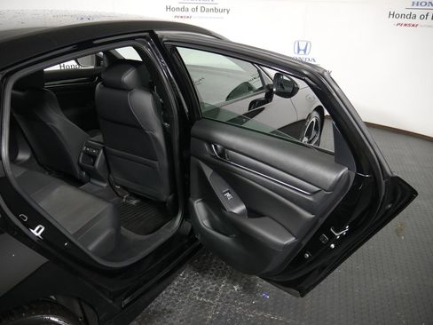Used 2022 Honda Accord Sport image 8