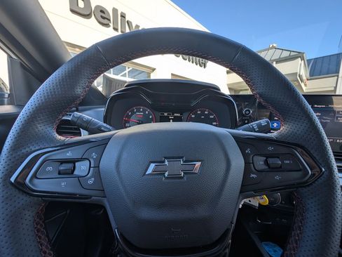 Used 2025 Chevrolet Trax RS w/ Driver Confidence Package image 19