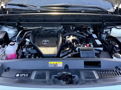 Certified 2024 Toyota Highlander LE image 31