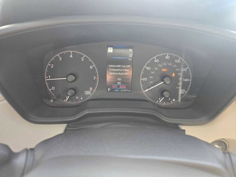 Used 2024 Toyota Corolla Cross LE image 25