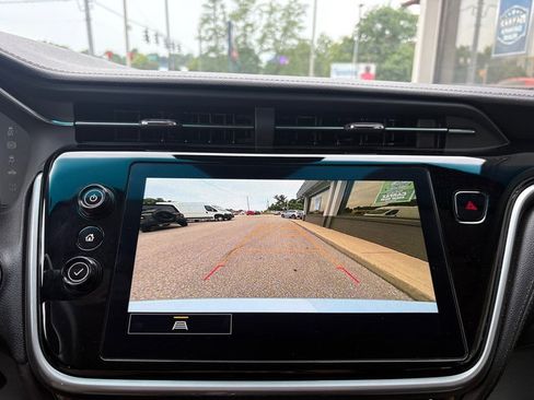 Used 2023 Chevrolet Bolt LT FWD image 30