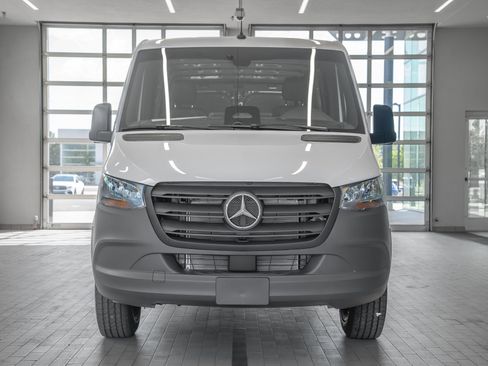 Used 2025 Mercedes-Benz Sprinter 2500 image 10