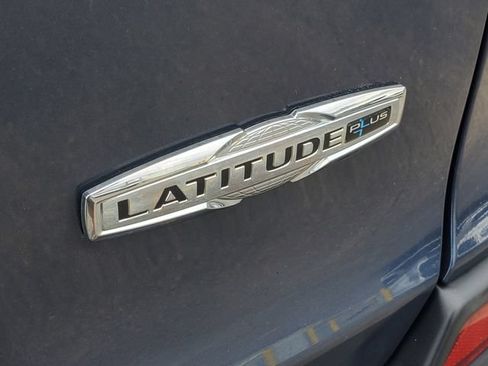 Used 2020 Jeep Cherokee Latitude Plus w/ Cold Weather Group AWD/4WD image 10