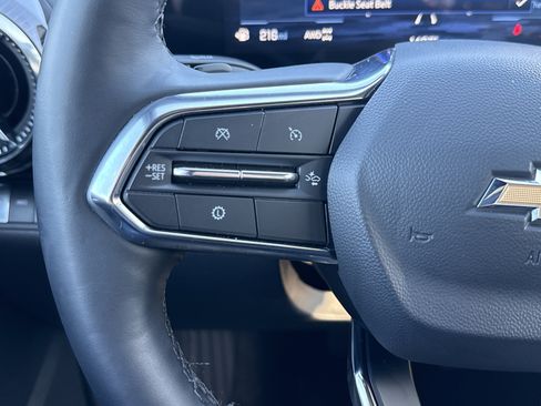 Used 2025 Chevrolet Equinox LT image 18