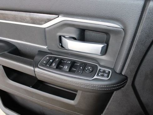 Used 2024 RAM 2500 Big Horn w/ Sport Appearance Package image 19