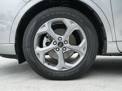 Used 2023 Ford Escape ST-Line image 14